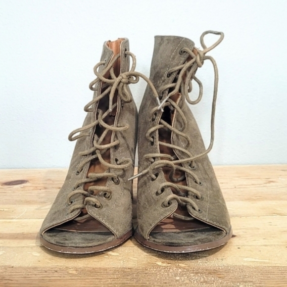 Charlotte Russe Green Faux Suede Open Toe Ankle Booties Womens Size 9 Lace Up - Picture 2 of 11